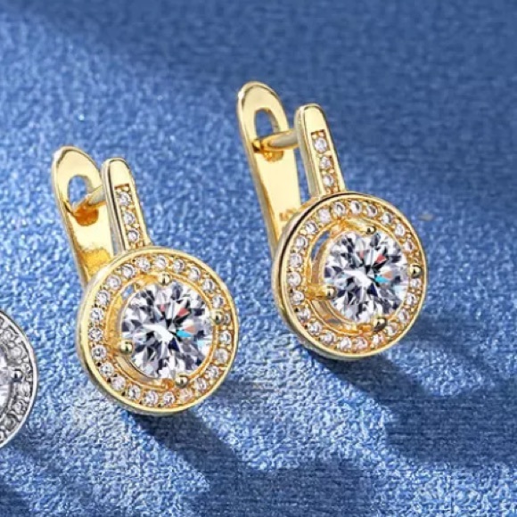 NWT GORGEOUS 18k gold platedEarrings - Picture 2 of 7